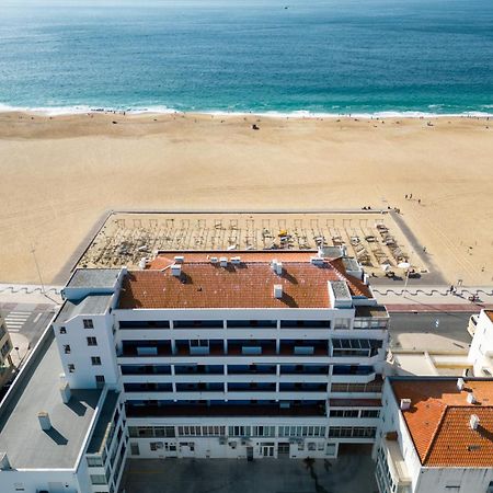 T2 Dina'S Place Nazare Exterior photo